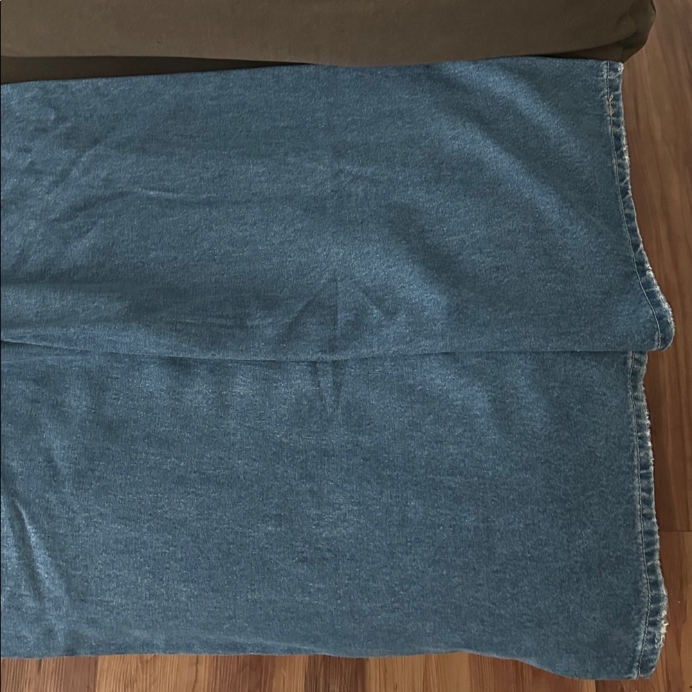 Fashion Nova Classic Blue Jeans - Picture 5 of 5